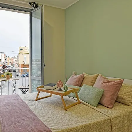 Holiday home Labriola House